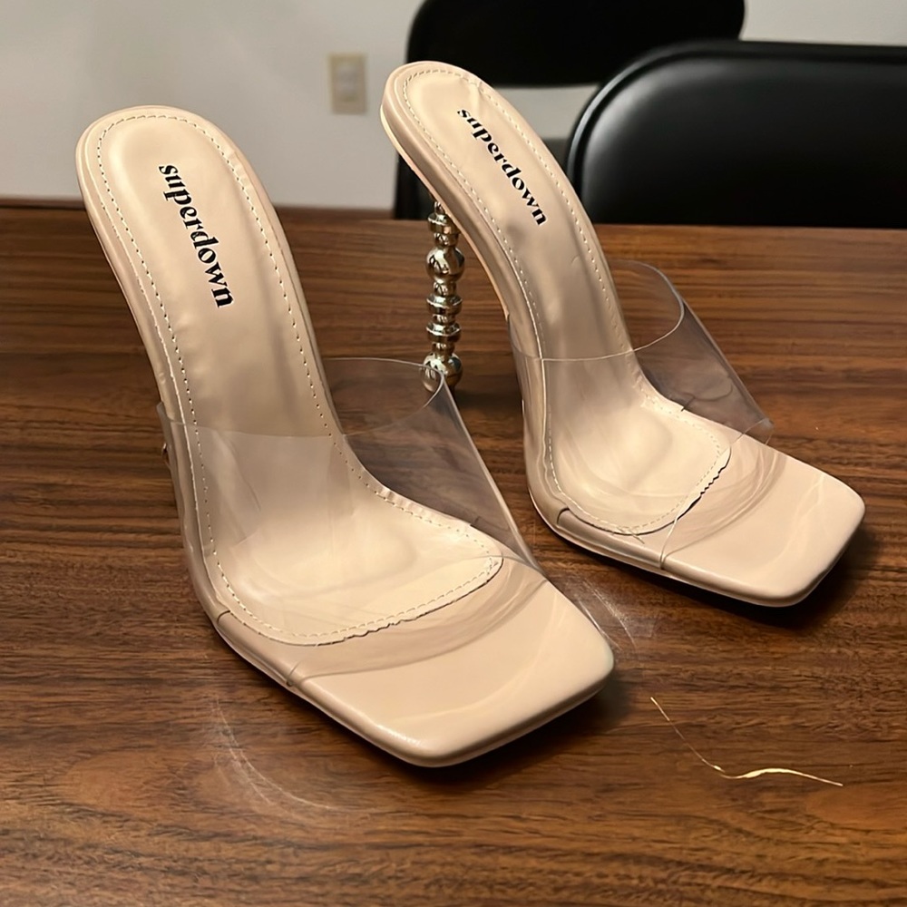 Superdown Braelyn nude square toe heel 9